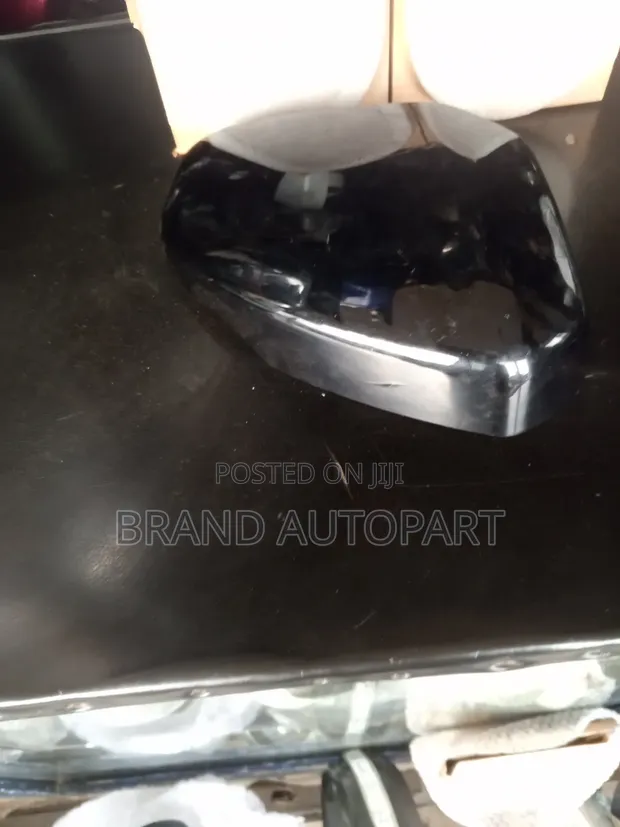 Honda CR-V and HR-V Mirror Covers (2023-2026) - 1