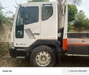 Daewoo Novus Heavy-Duty Commercial Truck (2008)