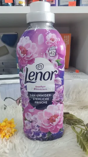 Lenor Fabric Softener 882ml (42 Washes) - From Germany