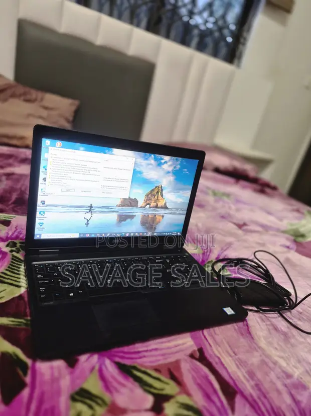 Dell Latitude 5580 Laptop - 8GB RAM, 256GB SSD - 1