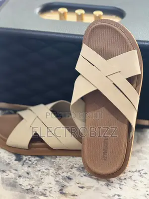 Ultra-Comfortable Cross-Strap Slides