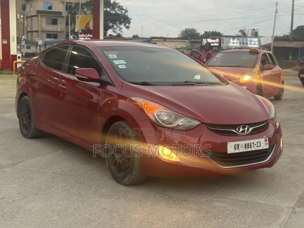 Hyundai Elantra 2013 Red - 1