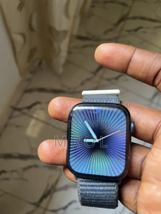 Apple Watch Series 7 45mm - 1