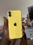 Apple iPhone 11 64GB Yellow - 2