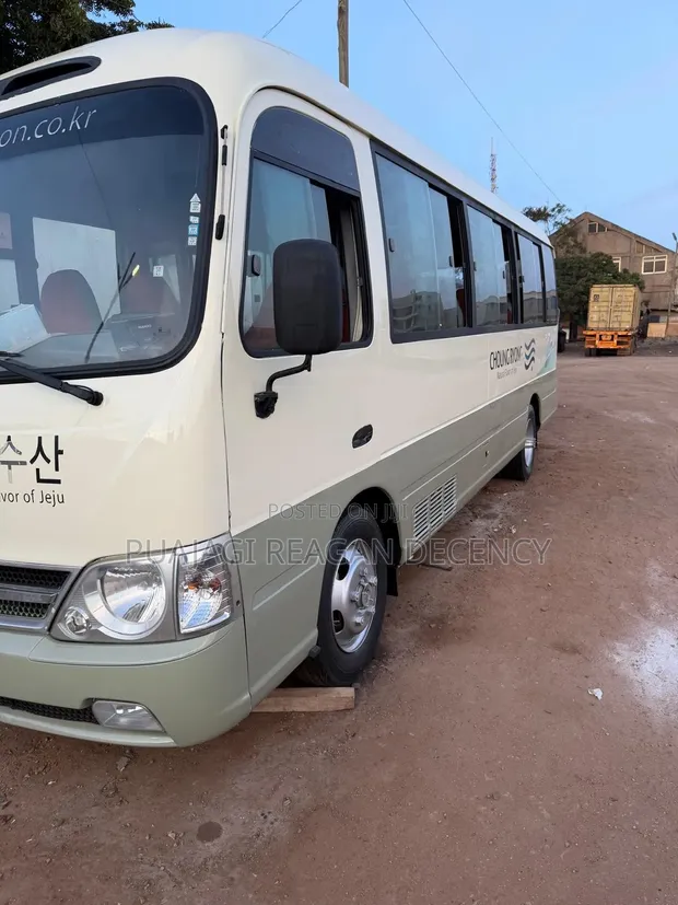 Hyundai County 2016 Grey - 1