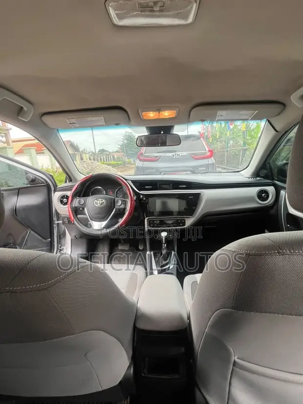 Toyota Corolla 2016 Gray - 1