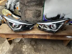 Hyundai Santa Fe Headlights (2017 & 2022)