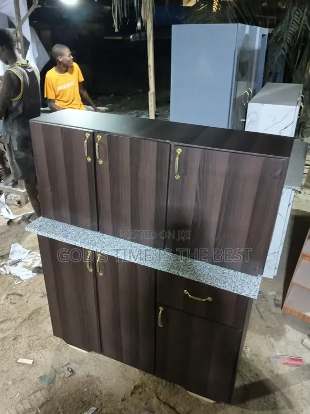 4 Ft Kitchen Cabinet Top and Bottom - 1
