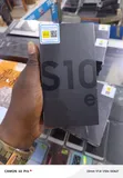 New Samsung Galaxy S10e 128GB Black - 2