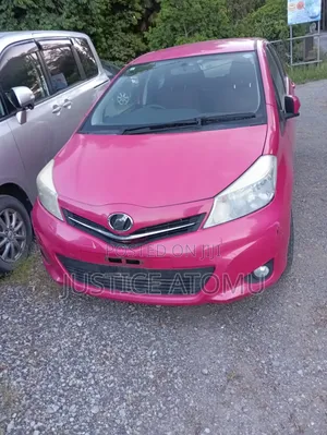 Toyota Vitz 1.3 AWD 5dr 2013 Pink