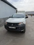 Mitsubishi L200 2019 White - 2
