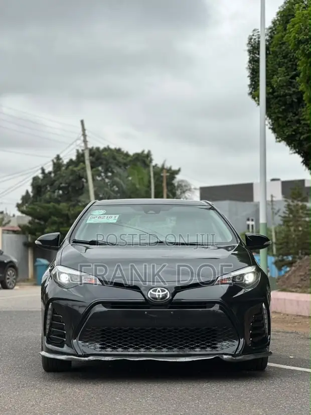 2017 Toyota Corolla XSE Sedan - 1