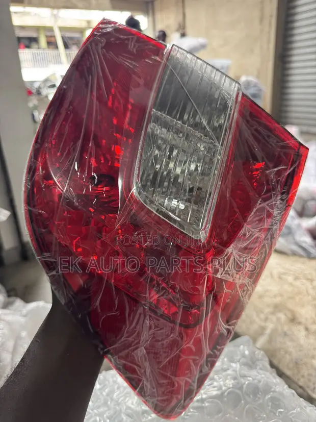 Honda Civic Taillight (2012-2015) - 1