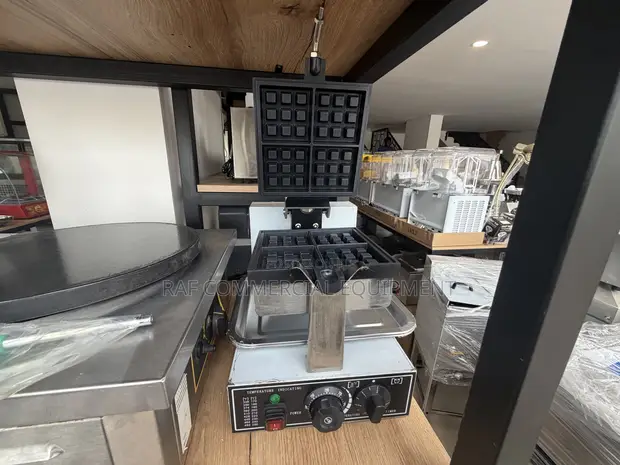 Commercial Electric Rotational Waffle Machine - 1