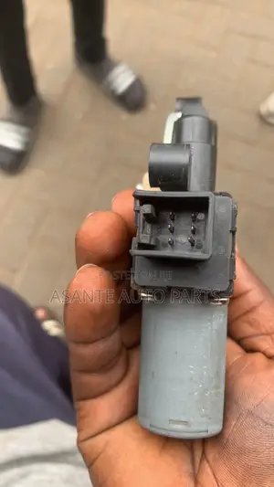 Toyota Yaris Door Regulator Motor