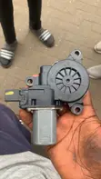 Toyota Yaris Door Regulator Motor - 2