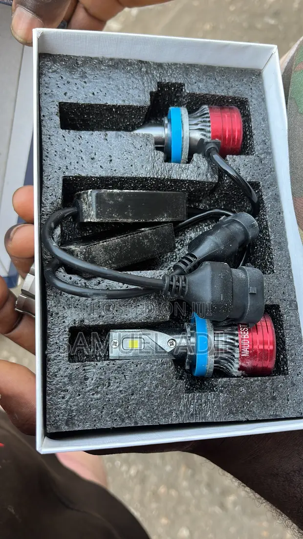Honda CRV, HRV, Civic LED Bulb Pair - 1