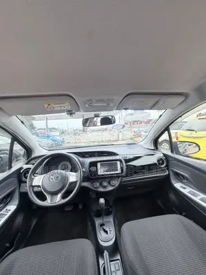 Toyota Vitz 1.5 FWD 3dr 2015 Yellow