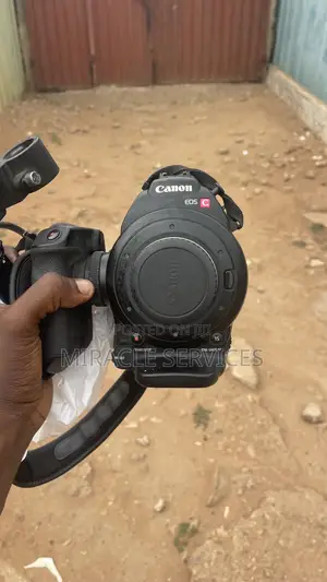 Canon C100 (Body Only)