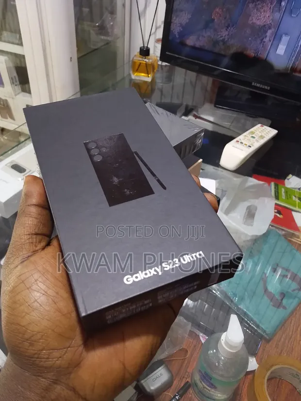 New Samsung Galaxy S24 Ultra 256GB Black - 1