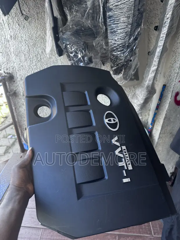 Toyota Corolla Engine Up Cover (2009-2019) - 1