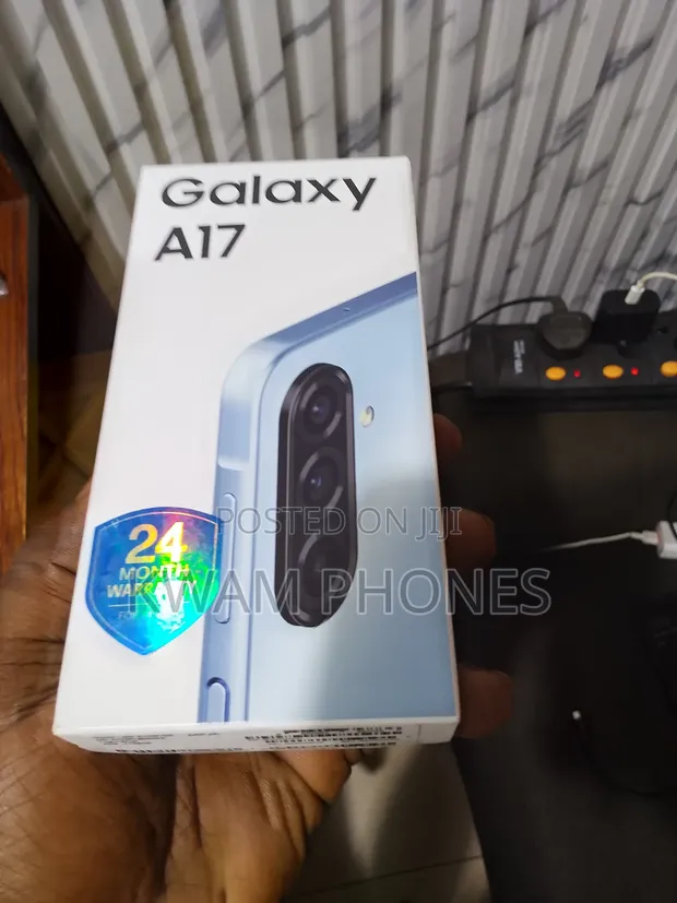 New Samsung Galaxy A17 128GB Green - 1