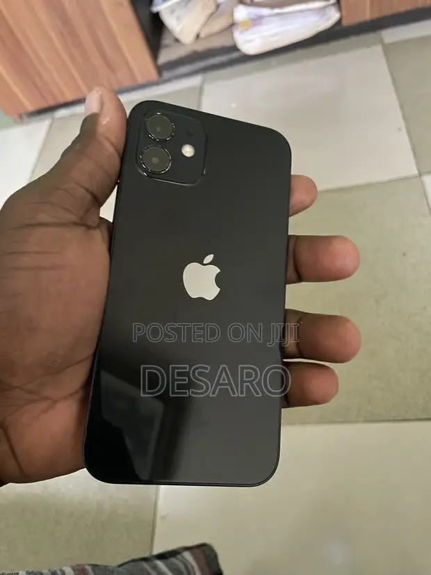 Apple iPhone 12 64GB Black - 1