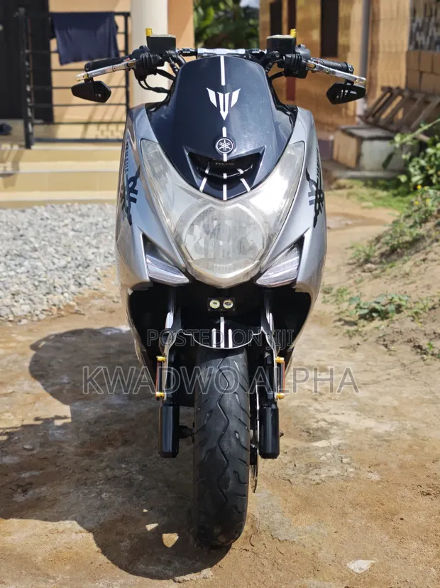 Yamaha Majesty Scooter 2018 Silver - 1