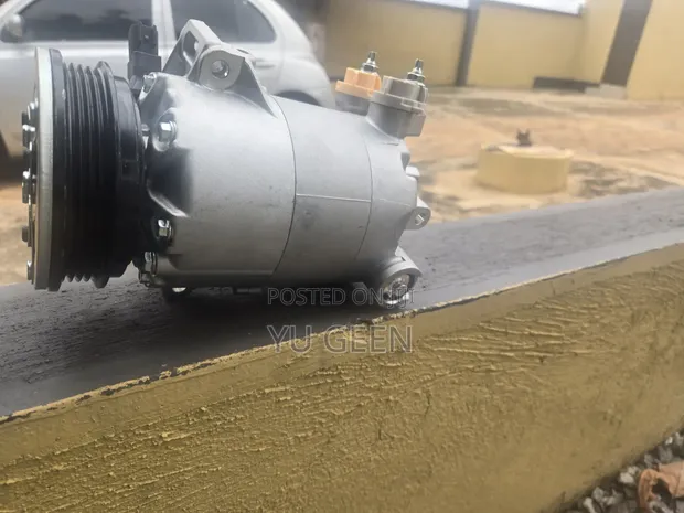 AC Compressor for Ford Escape, Focus ST/RS, Transit Connect - 1