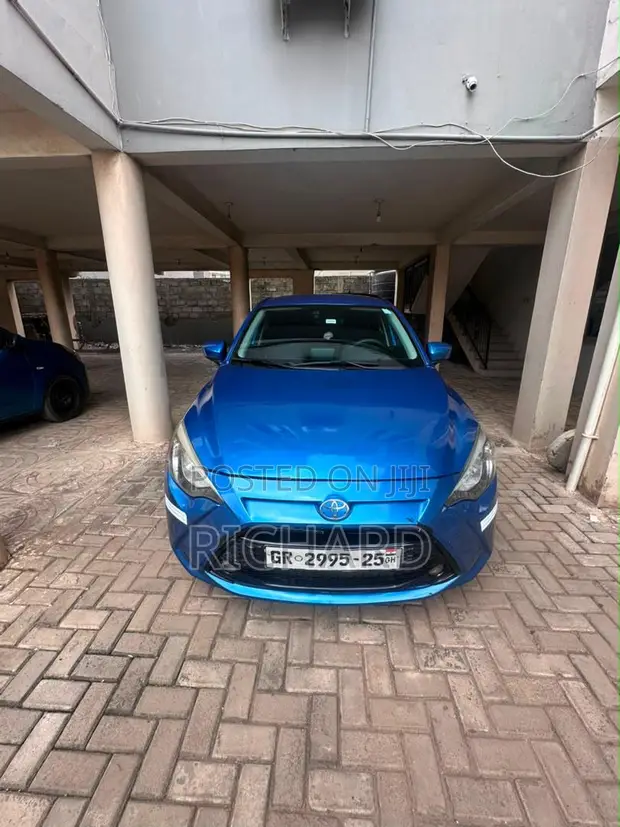 Toyota Yaris iA 2019 Blue - 1