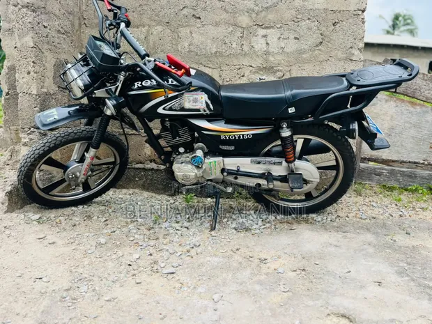 New Royal RY150 Motorcycle 2026 Black - 1