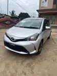 Toyota Vitz 1.3 FWD 5dr 2015 Silver - 2
