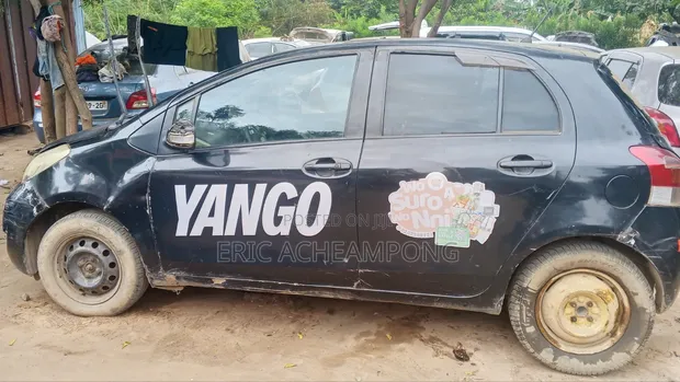 Toyota Vitz 2010 Black - 1