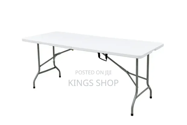 Foldable 6-Seater Plastic Table - 1