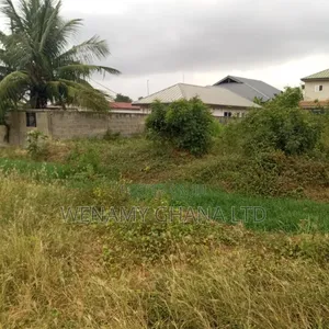 Half Plot for Sale in Community 25