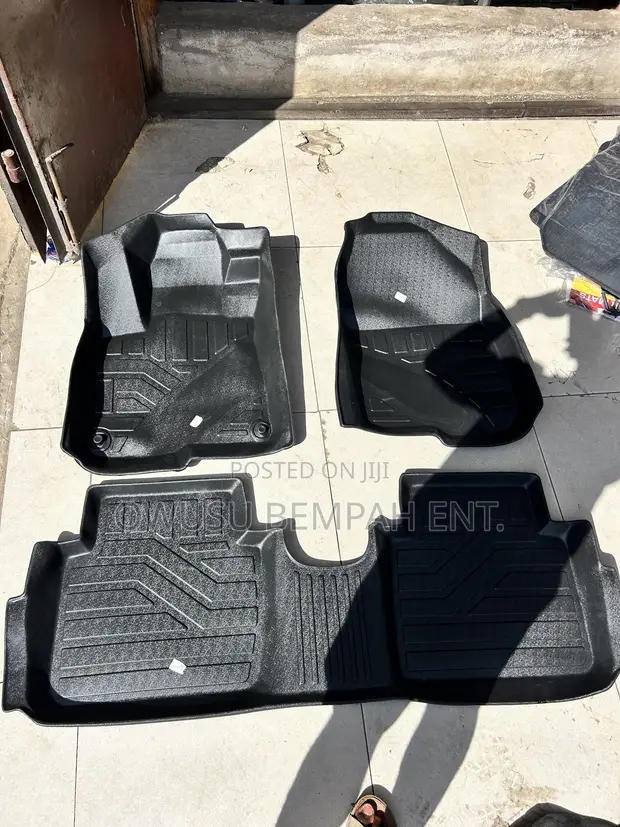 Honda CR-V 3D Floor Mats - 1