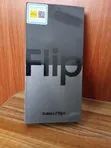 New Samsung Galaxy Z Flip4 256GB White - 1