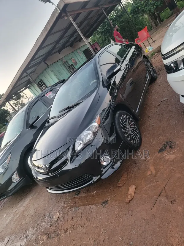 2013 Toyota Corolla LE Sedan - 1