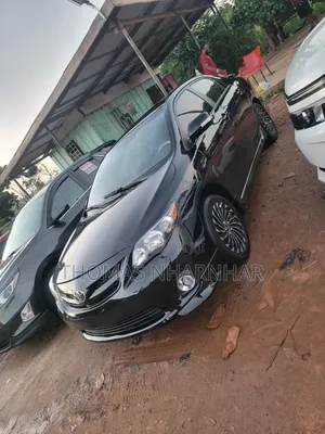 2013 Toyota Corolla LE Sedan