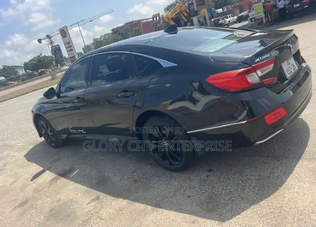 Honda Accord 2018 Black - 1