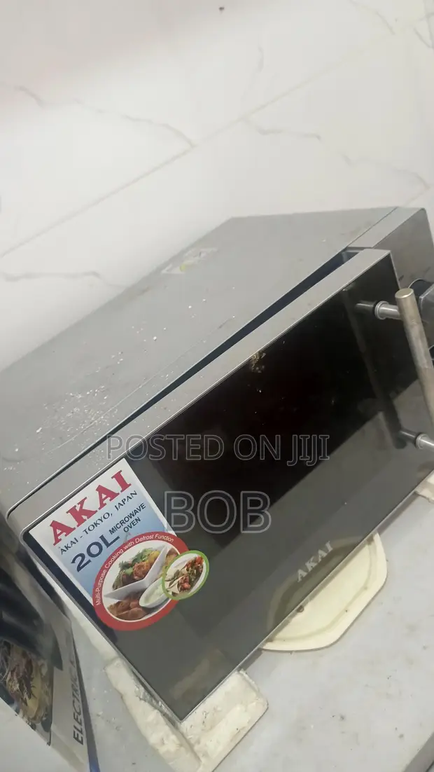 Akai Microwave 20L - 1