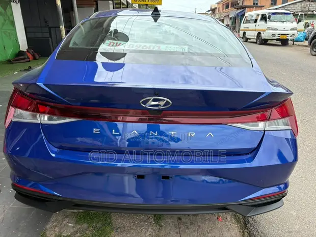 2023 Hyundai Elantra Blue - 1