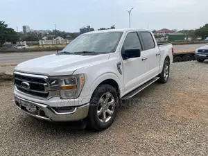 2022 Ford F-150 XLT White