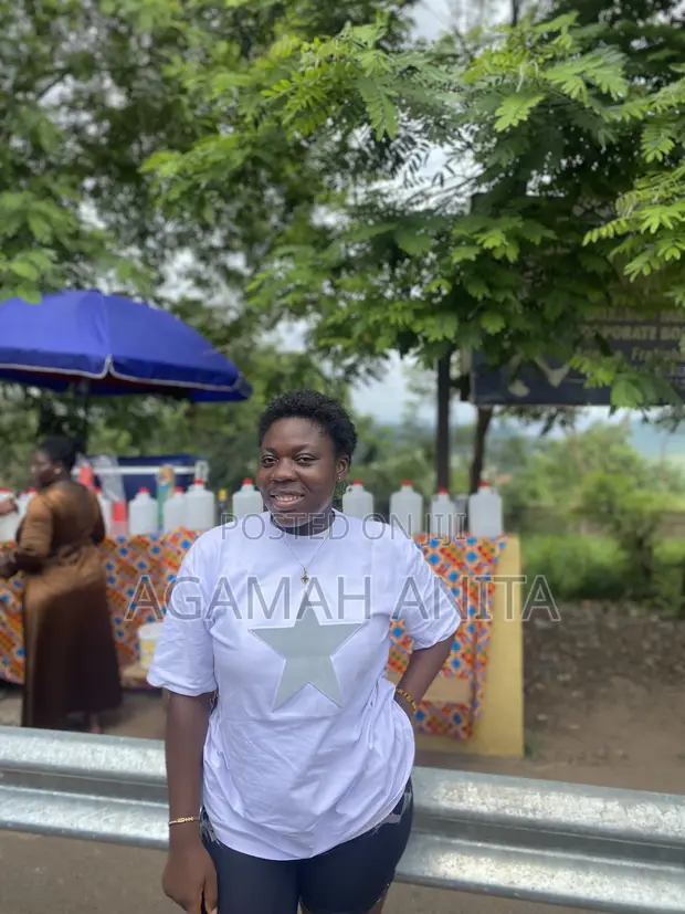 Front Desk Officer/Receptionist CV - 1