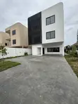 5-Bedroom Executive House for Rent in American House - 5