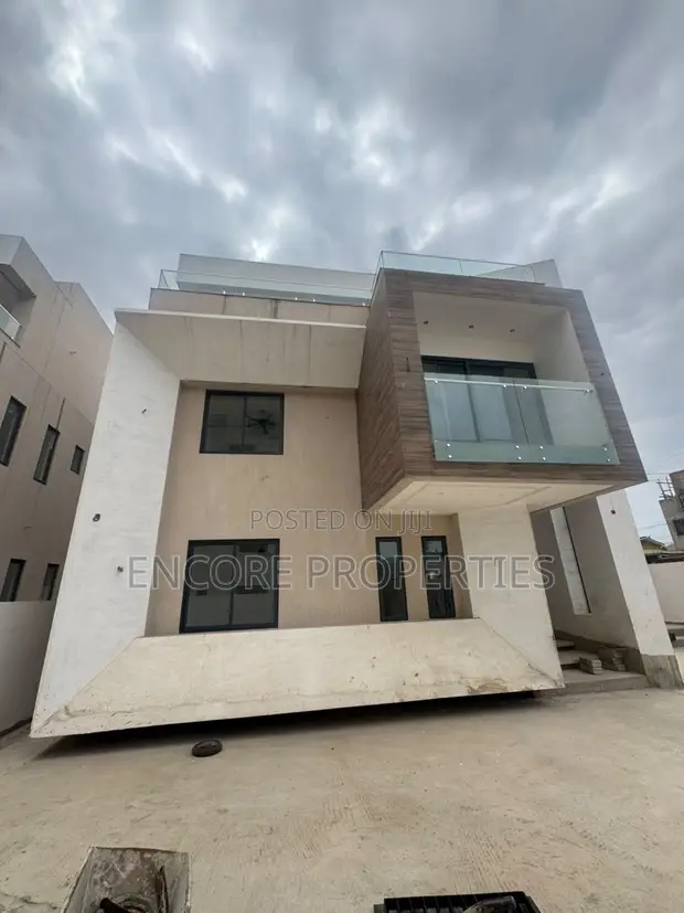 5-Bedroom Executive House with BQ and Private Lift in American House - 1