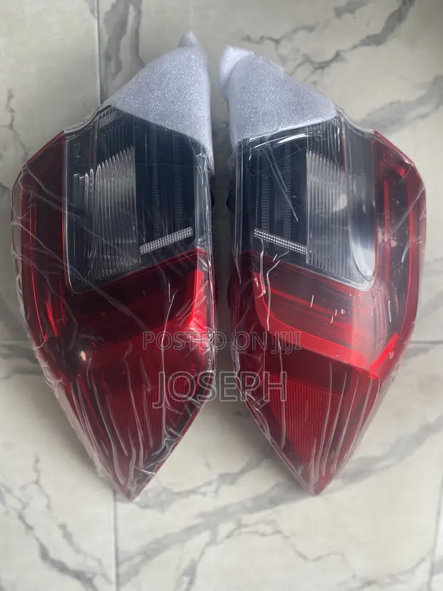 Honda Civic Tail Light (2022-2025) - 1