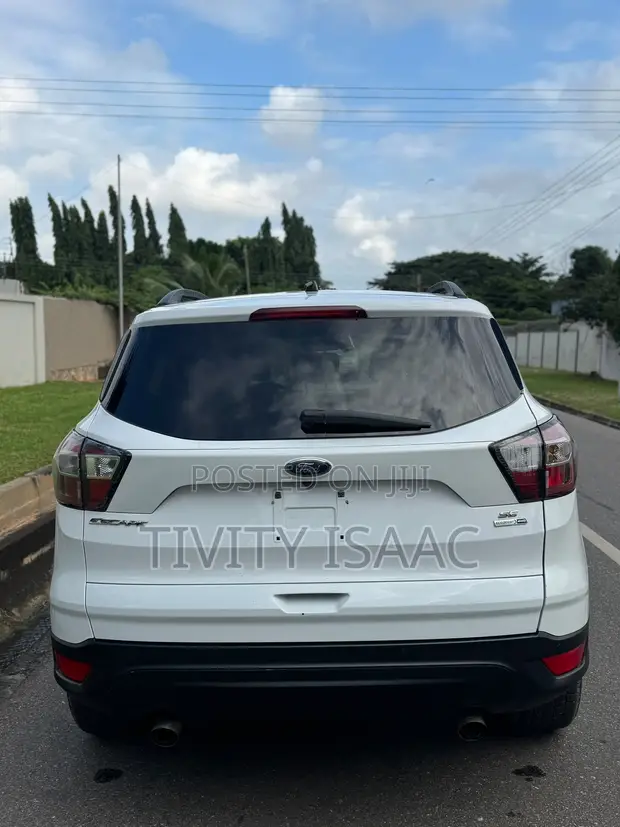 Ford Escape 2017 White - 1