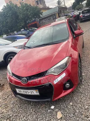 2016 Toyota Corolla LE Sedan - Red