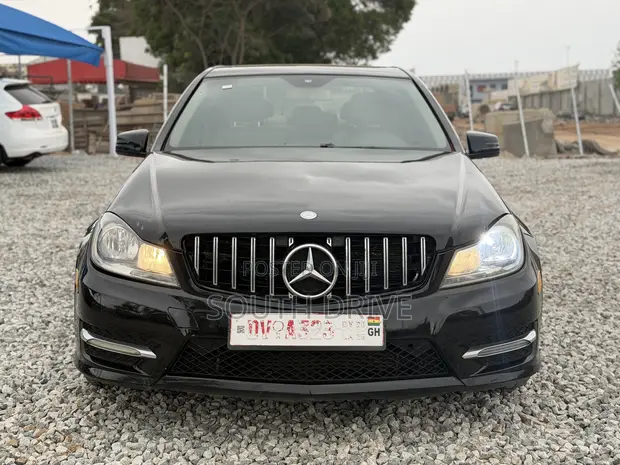 Mercedes-Benz C250 2013 Black - 1